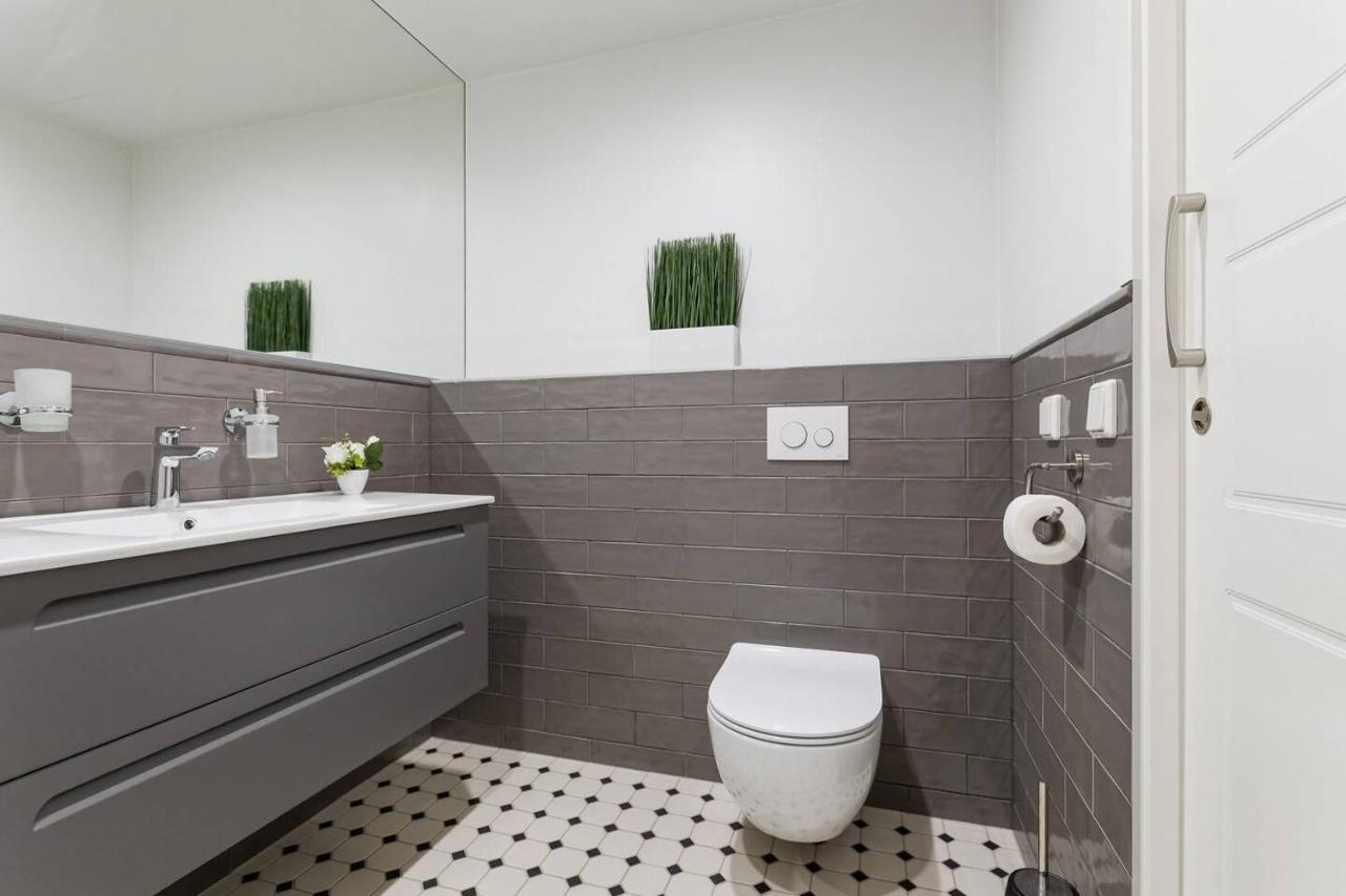 Central Apartments, Quiet With Free Parking And Ac. Talin Exterior foto